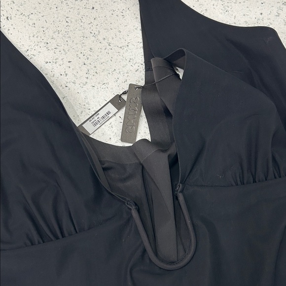 SKIMS Thong Bodysuit - Picture 3 of 7